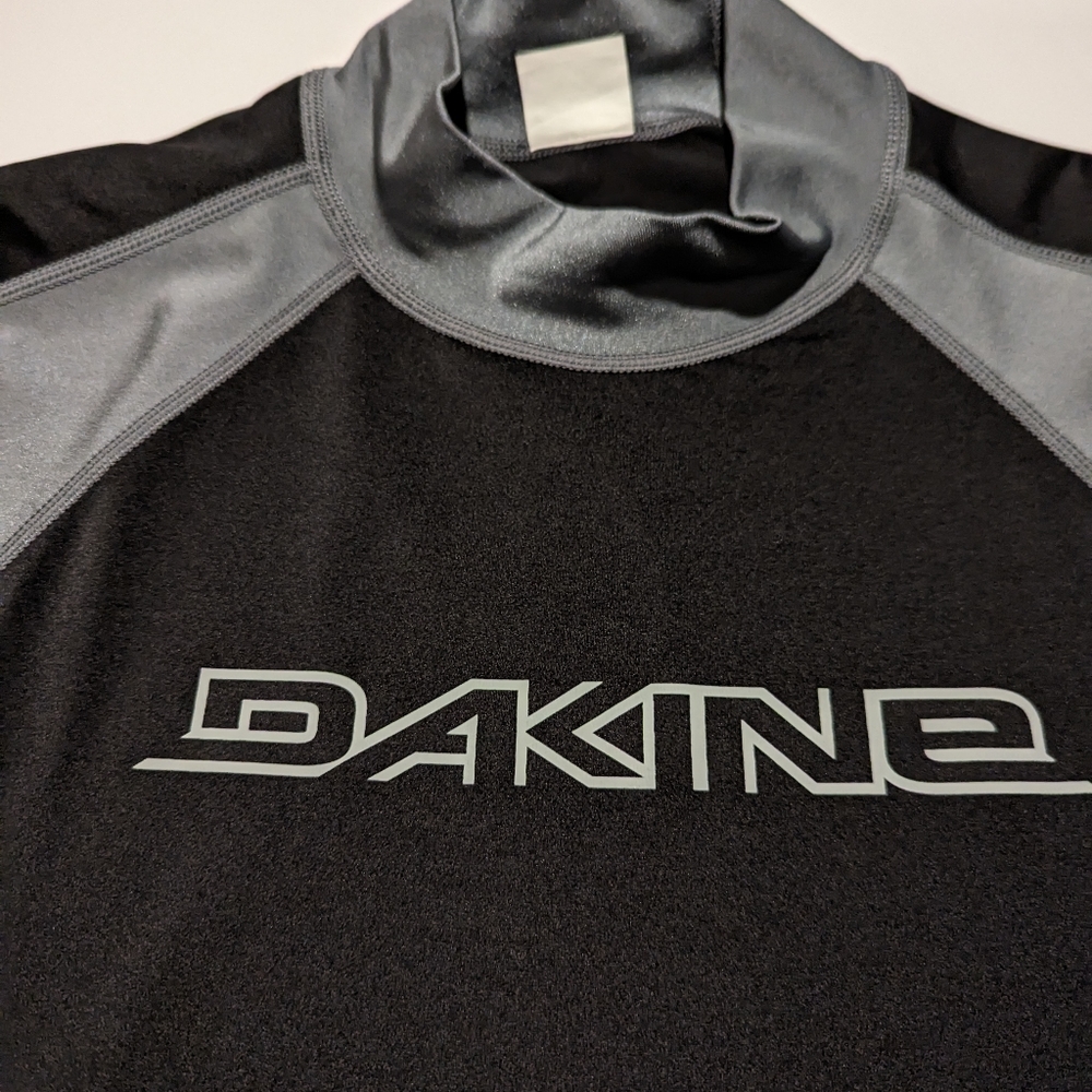 Dakine Black and Gray Long-Sleeve Performance Rash Guard - Picture 3 of 5